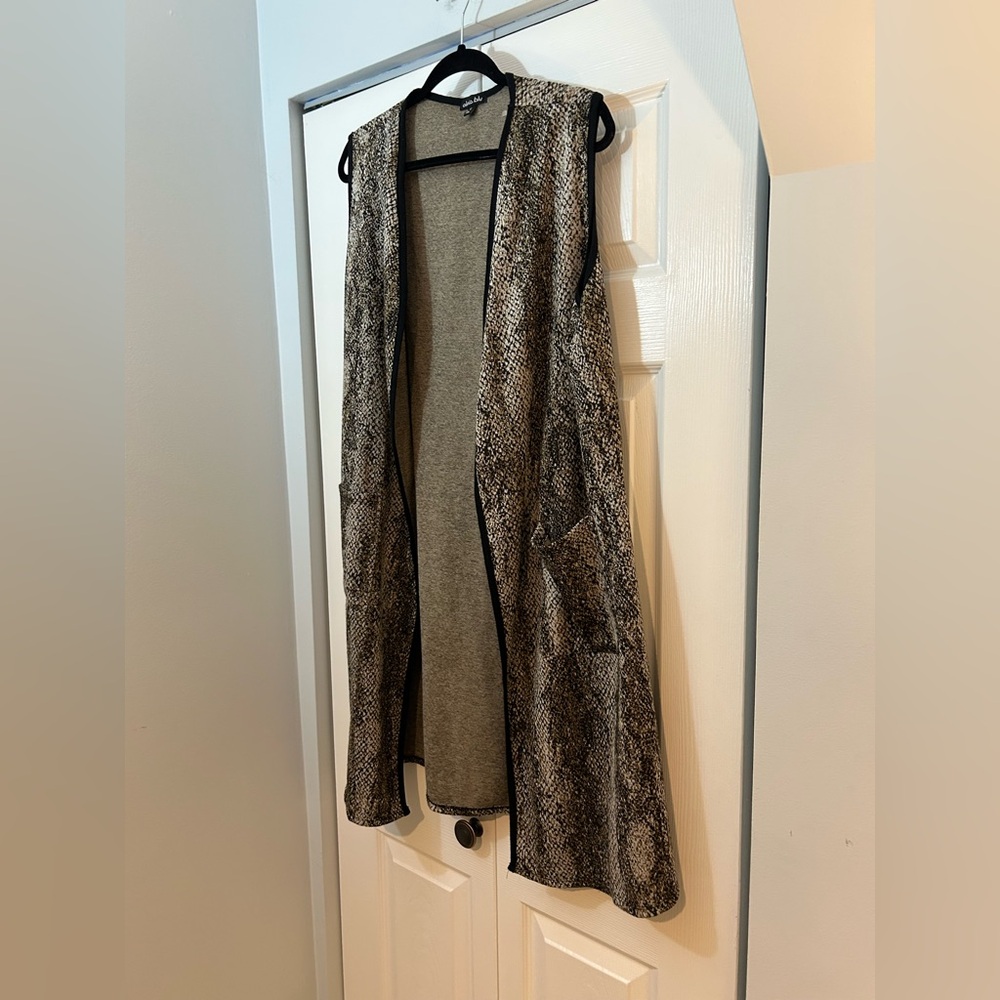 Olivia Blu XL Open Front Long Vest Neutral Knit Sleeveless Layering Piece
